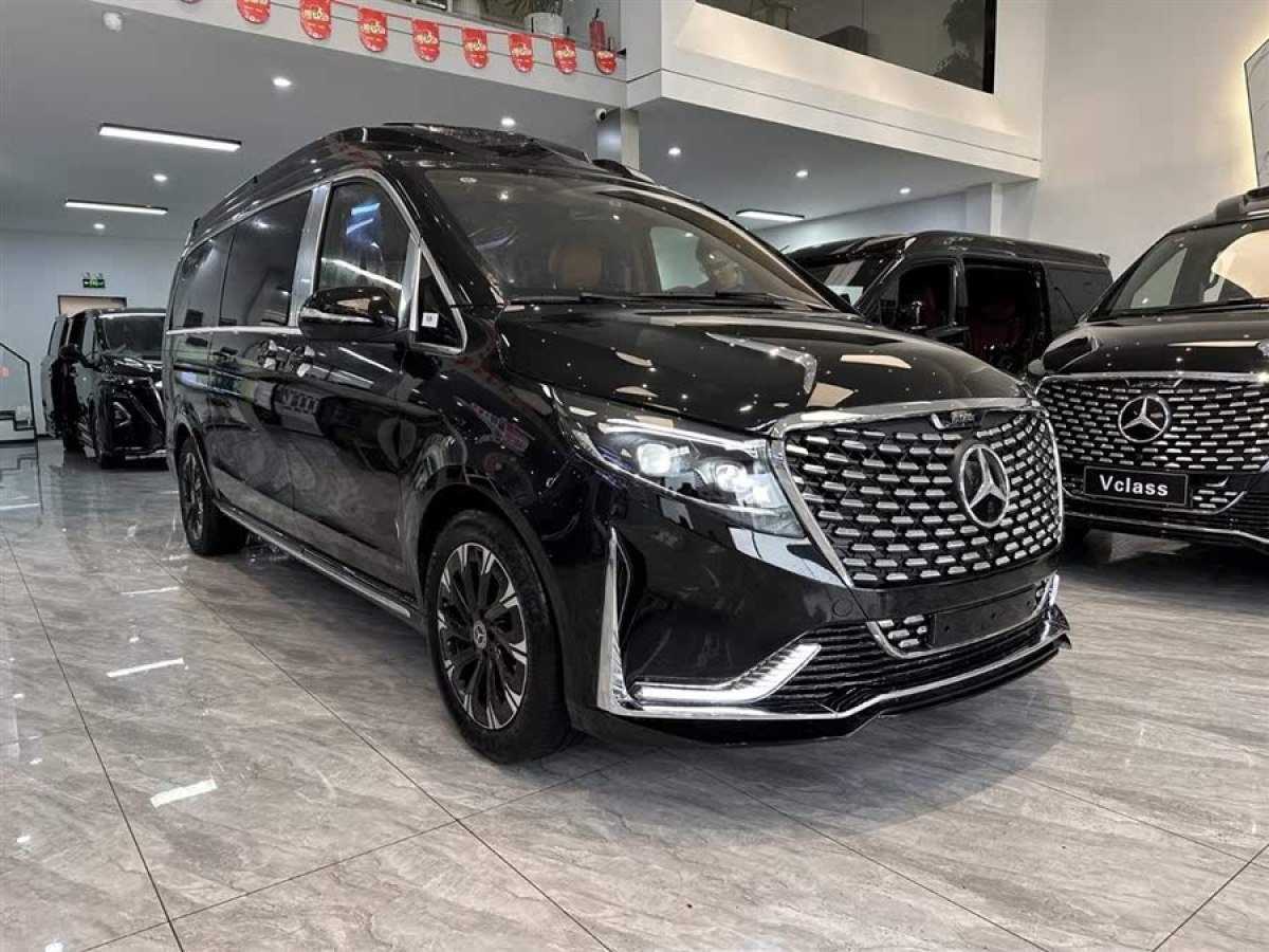 奔馳 V級  2024款 V 300 L 長軸距豪華版圖片