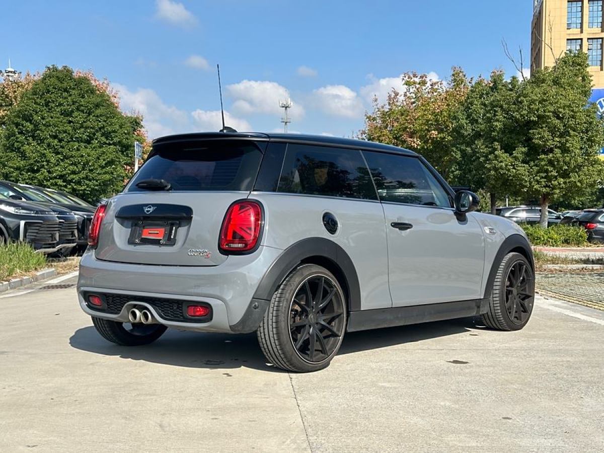 MINI CLUBMAN  2018款 2.0T COOPER S 藝術(shù)家圖片