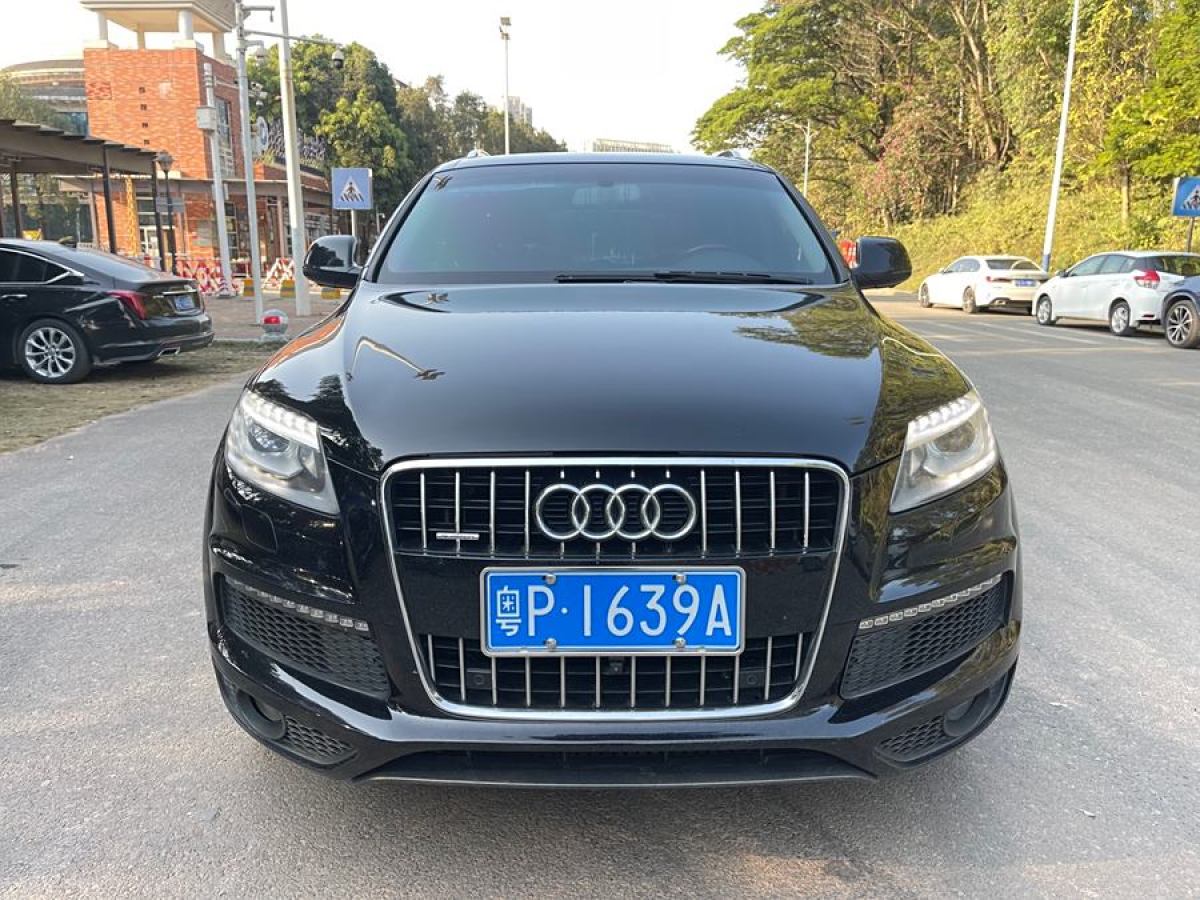 奧迪 奧迪Q7  2010款 3.0 TDI quattro 領(lǐng)先型圖片