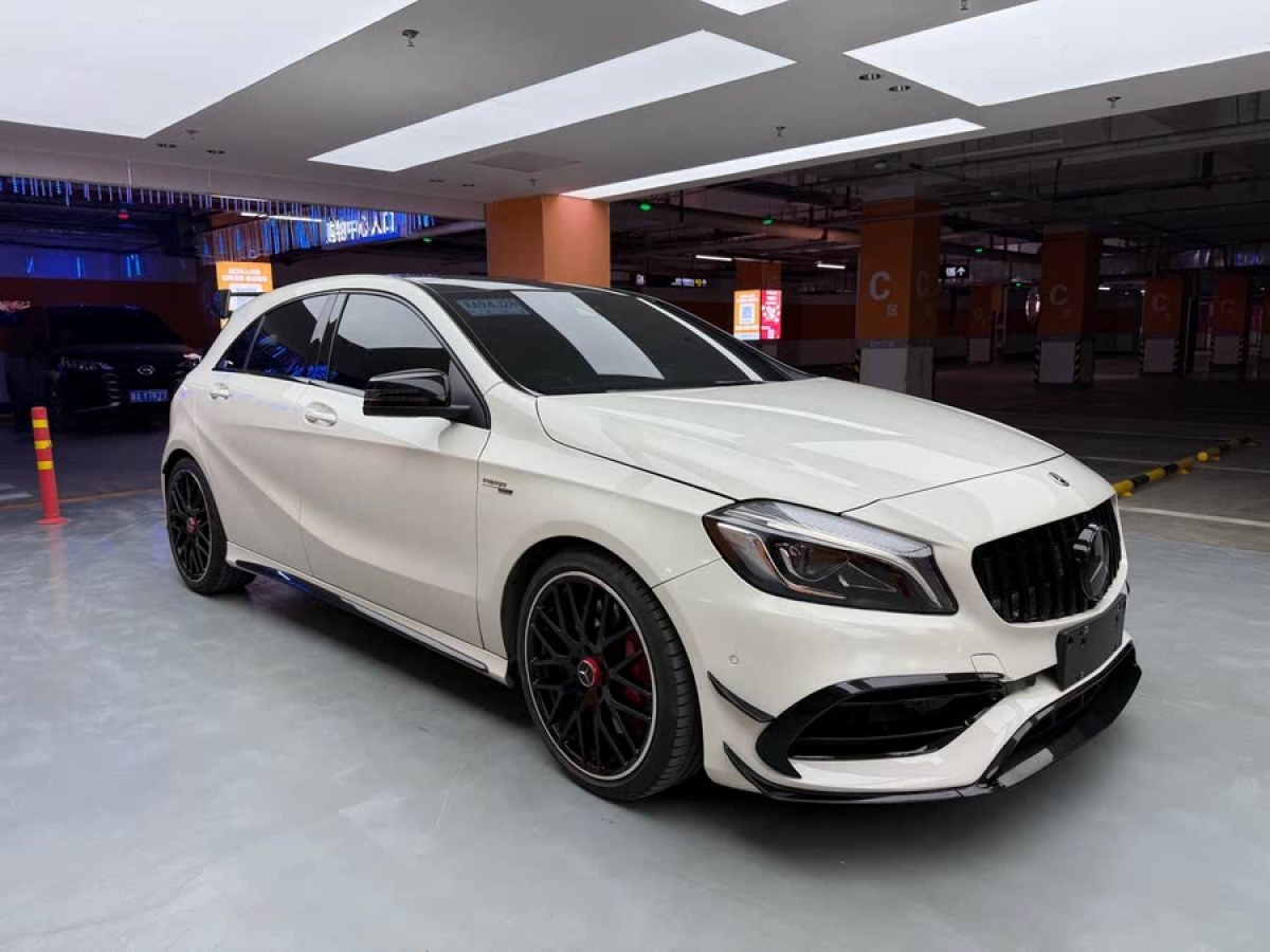 奔馳 奔馳A級AMG  2017款 AMG A 45 4MATIC 暗夜雷霆限量版圖片