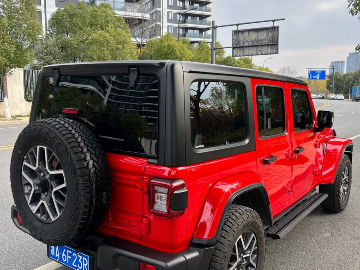 Jeep 牧馬人  2024款 2.0T 撒哈拉四門(mén)版圖片