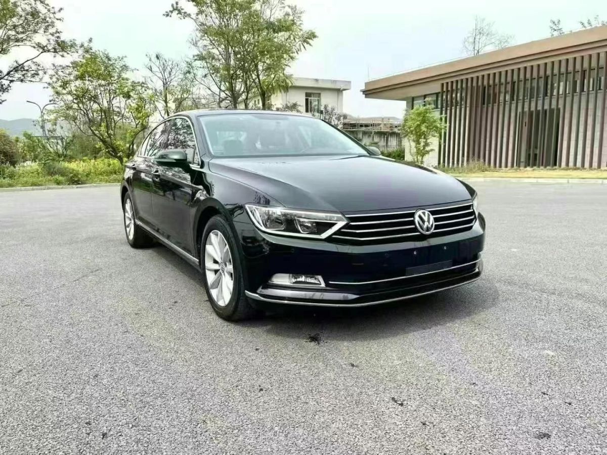 大眾 邁騰  2017款 280TSI DSG 領(lǐng)先型圖片