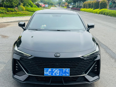 2023年8月 長(zhǎng)安 長(zhǎng)安UNI-V 1.5T 尊享型圖片