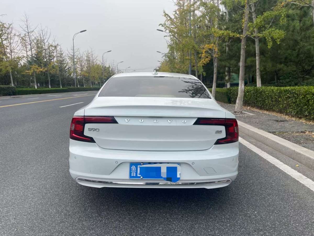 沃爾沃 S90  2022款 B5 智遠(yuǎn)豪華版圖片