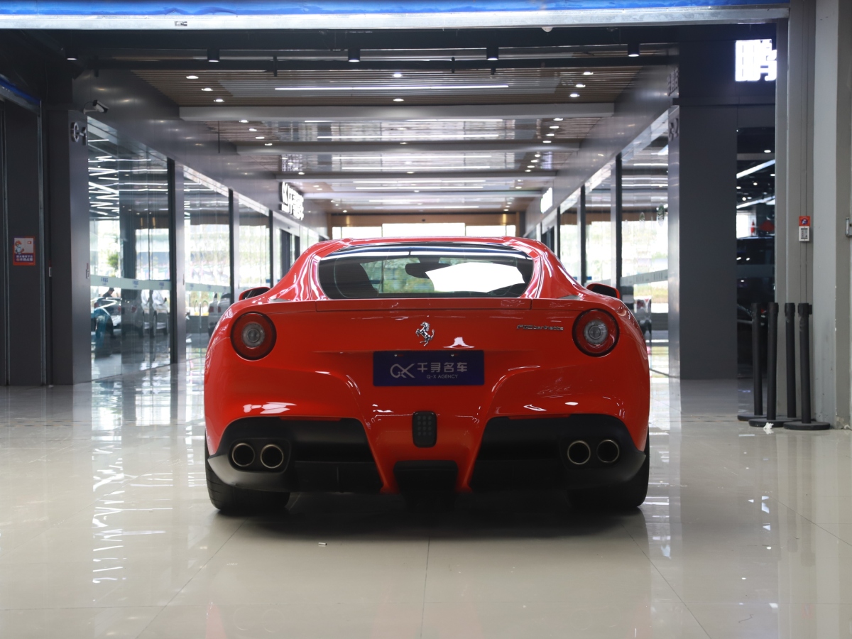 法拉利 F12berlinetta  2013款 6.3L 標準型圖片