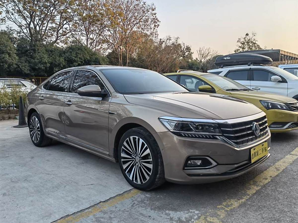 大眾 帕薩特  2019款 330TSI 領(lǐng)尊版 國V圖片