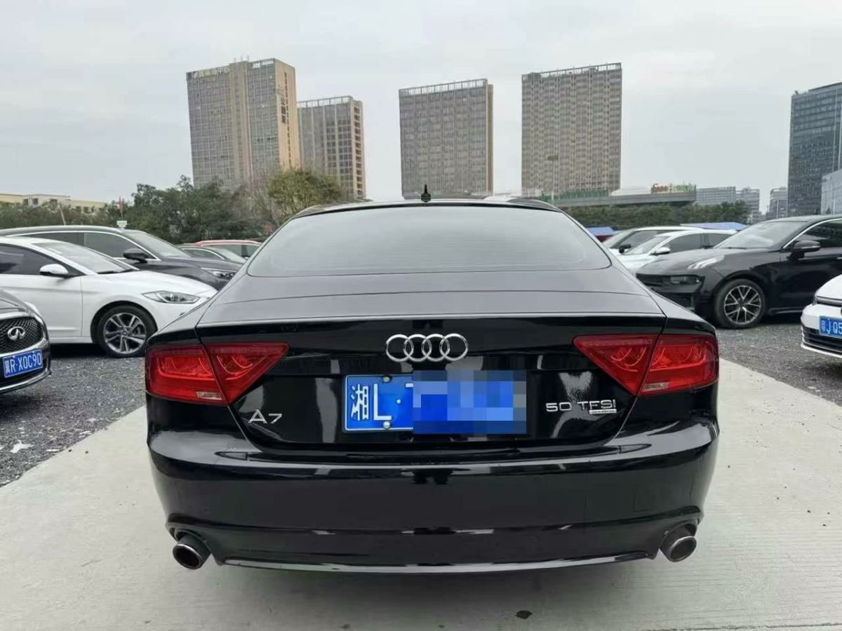 奧迪 奧迪Q7  2015款 Q7 35TDI quattro 卓越版圖片