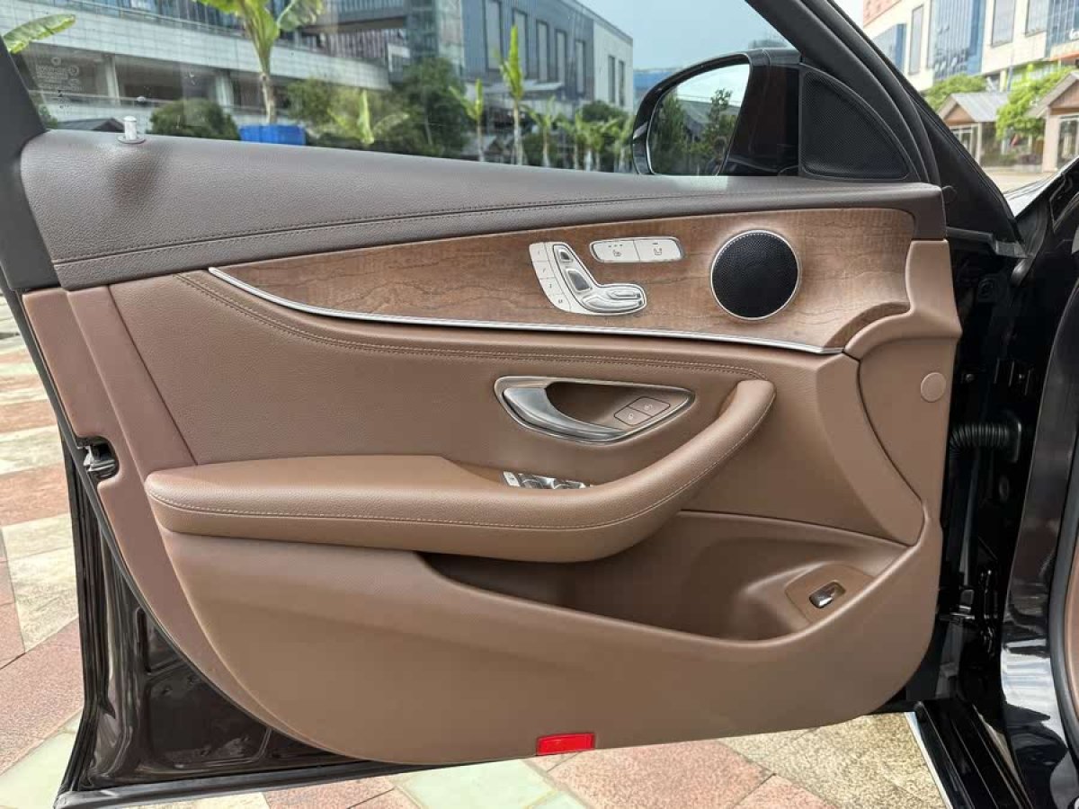 奔馳 奔馳E級  2018款 改款 E 300 L 豪華型圖片