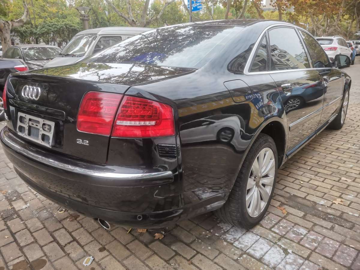 奧迪 奧迪A8  2009款 A8L 2.8 FSI 標(biāo)準(zhǔn)型圖片