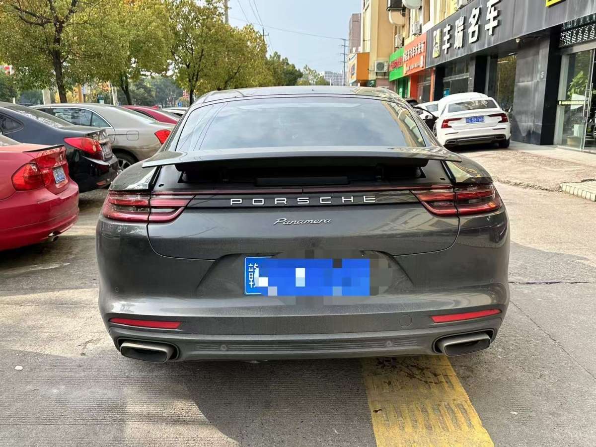 保時(shí)捷 Panamera  2019款 Panamera 十周年紀(jì)念版 2.9T圖片