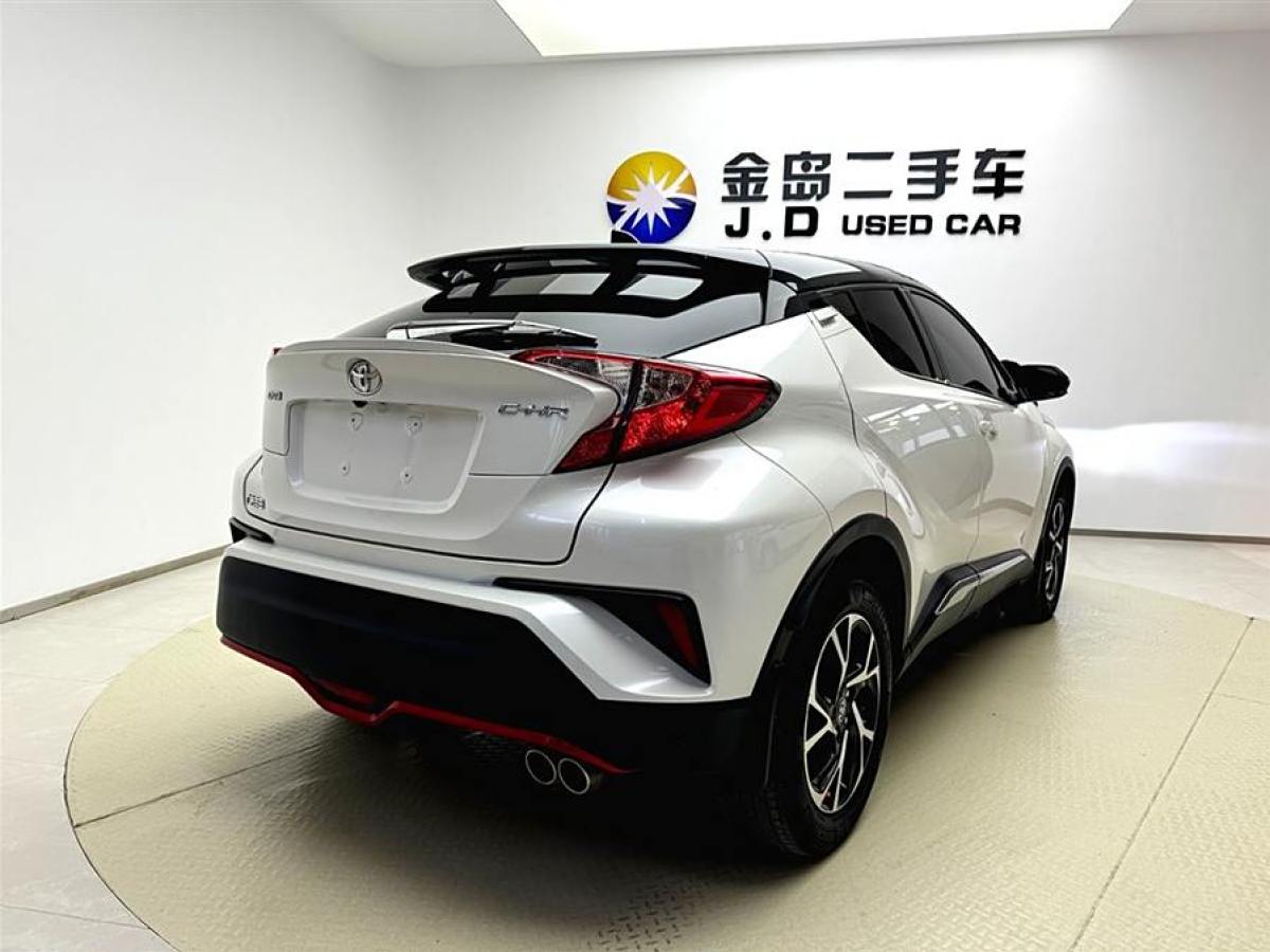 豐田 C-HR  2018款 2.0L 領(lǐng)先天窗版 國V圖片