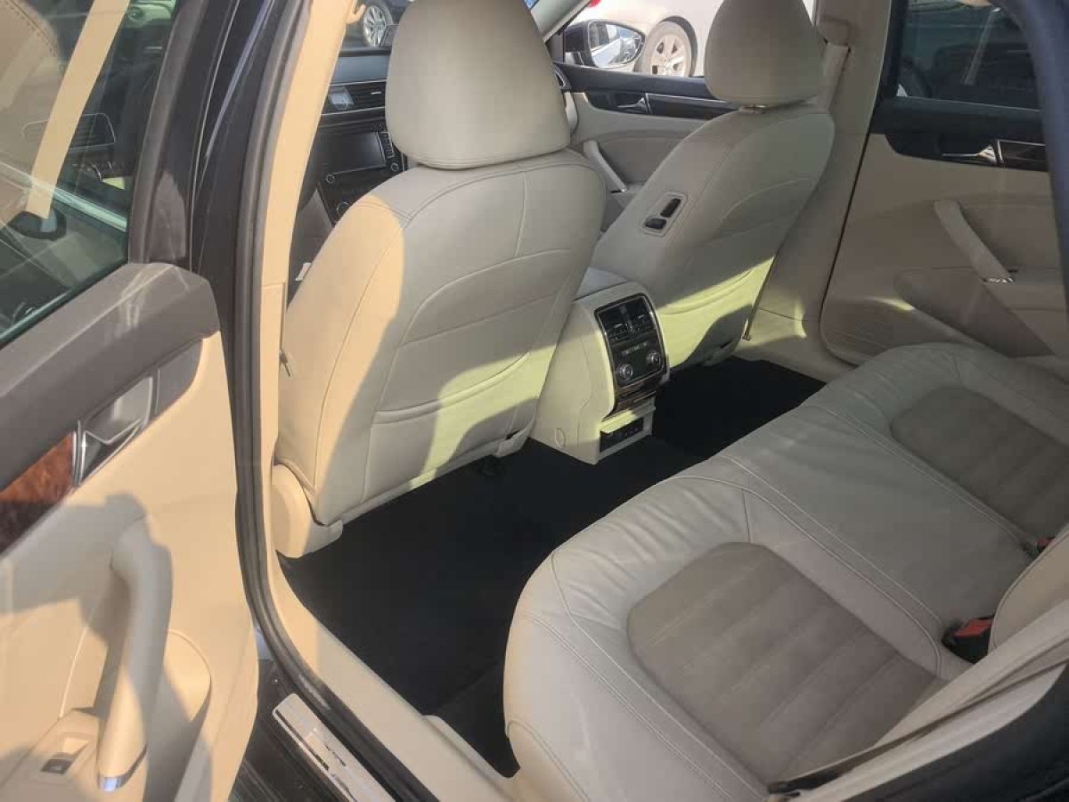大眾 帕薩特  2011款 1.8TSI DSG御尊版圖片