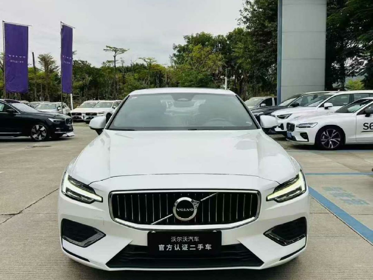 沃爾沃 S60L  2023款 B3 智行豪華版圖片