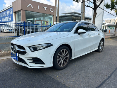 2020年10月 奔驰 奔驰A级 A 220 L 4MATIC 运动轿车图片