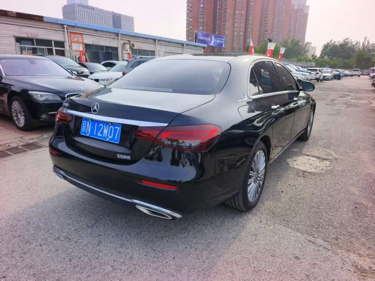 奔馳 奔馳E級  2023款 改款 E 300 L 豪華型圖片
