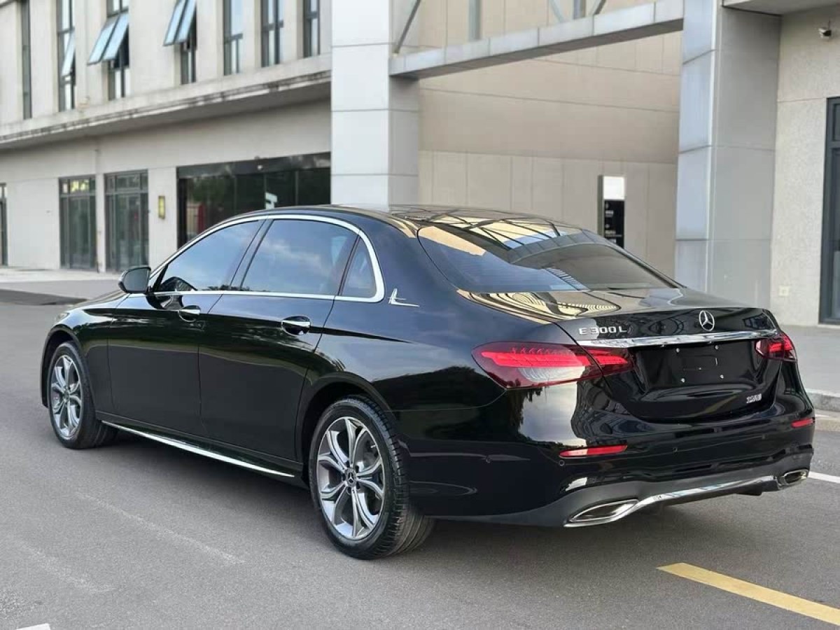 奔馳 奔馳E級  2021款 改款 E 300 L 運動豪華型圖片