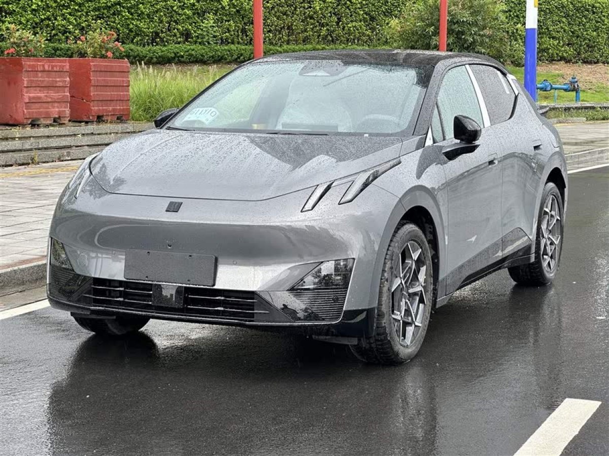 領(lǐng)克 領(lǐng)克Z10  2025款 71kWh 602km后驅(qū)Pro圖片
