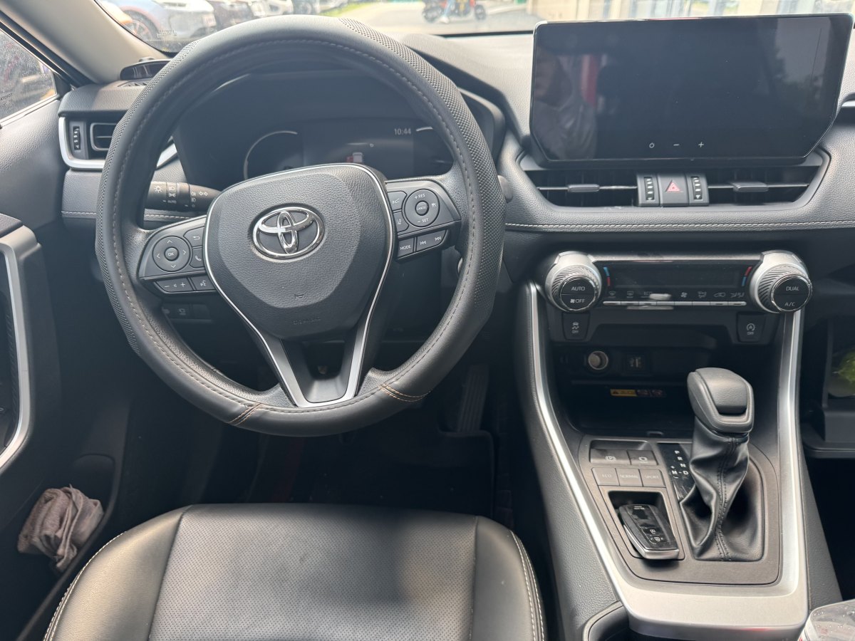 豐田 RAV4  2018款 榮放 2.0L CVT兩驅(qū)風(fēng)尚版圖片