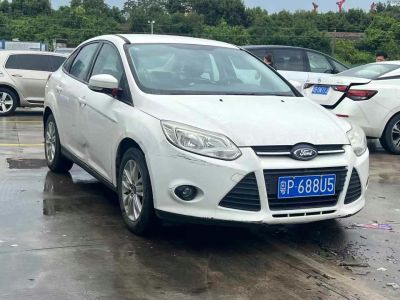 2014年4月 福特 ?？怂?兩廂經(jīng)典 1.8L 自動酷白典藏版圖片