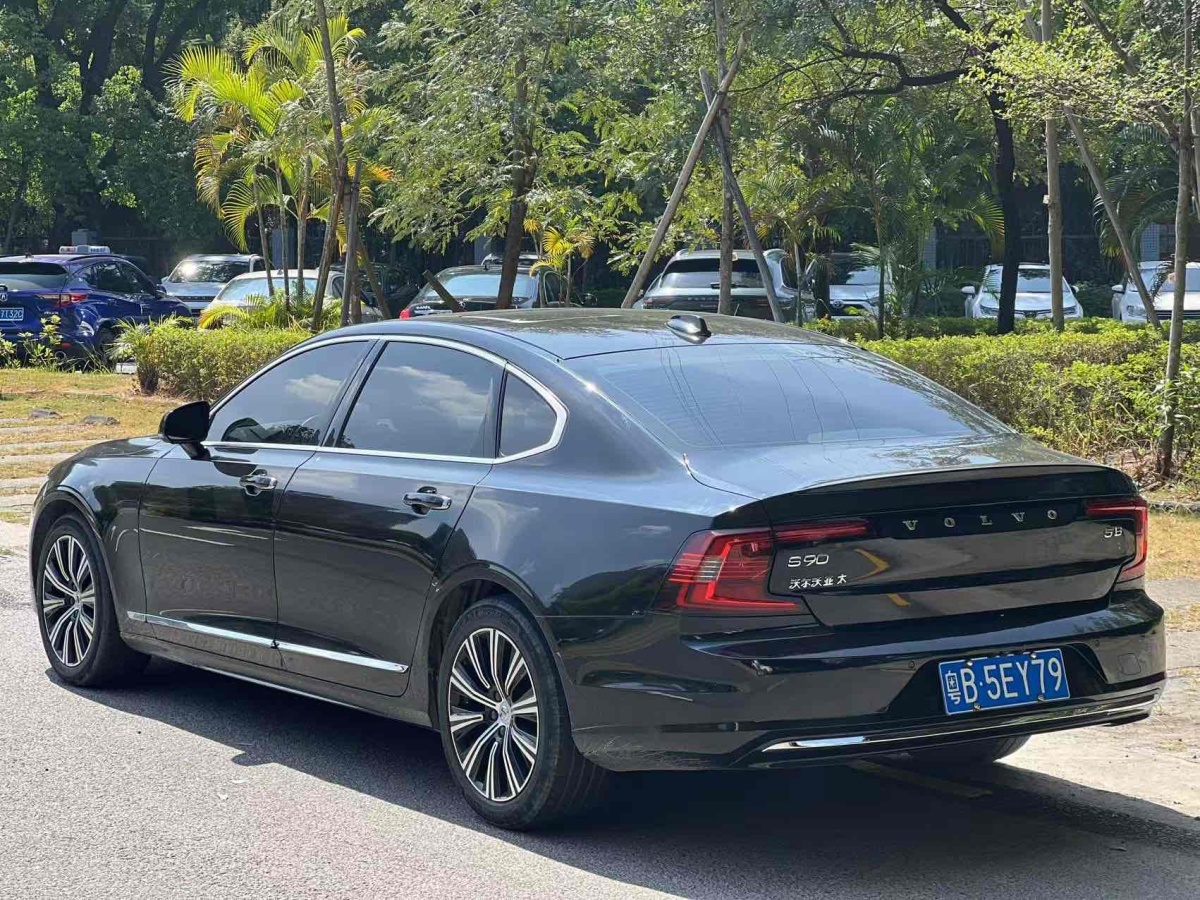 沃爾沃 S90  2021款 B5 智逸豪華版圖片