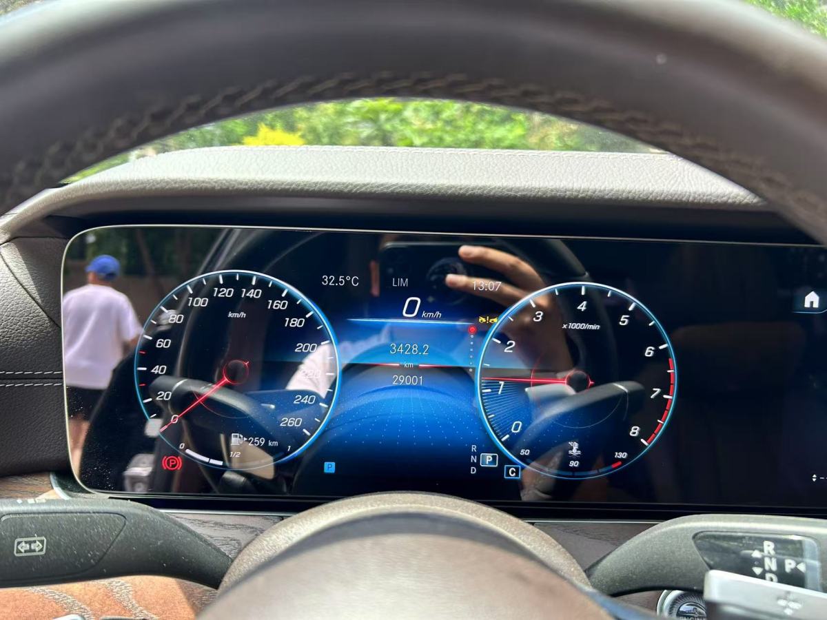 奔馳 奔馳E級  2023款 改款 E 300 L 豪華型圖片