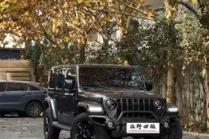 牧马人 Jeep 2.0T 高地 阿拉斯加极光绿特别版