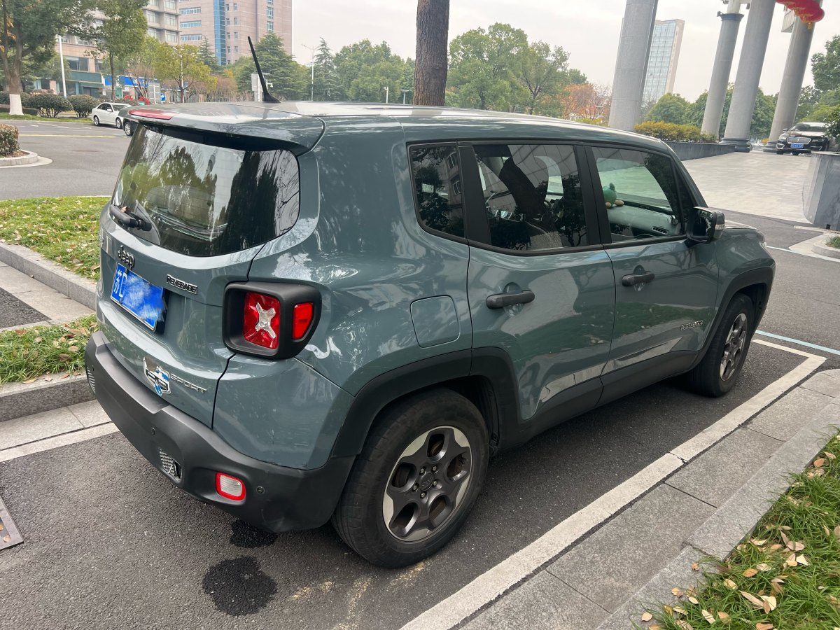 Jeep 自由俠  2016款 1.4T 自動(dòng)動(dòng)能版圖片