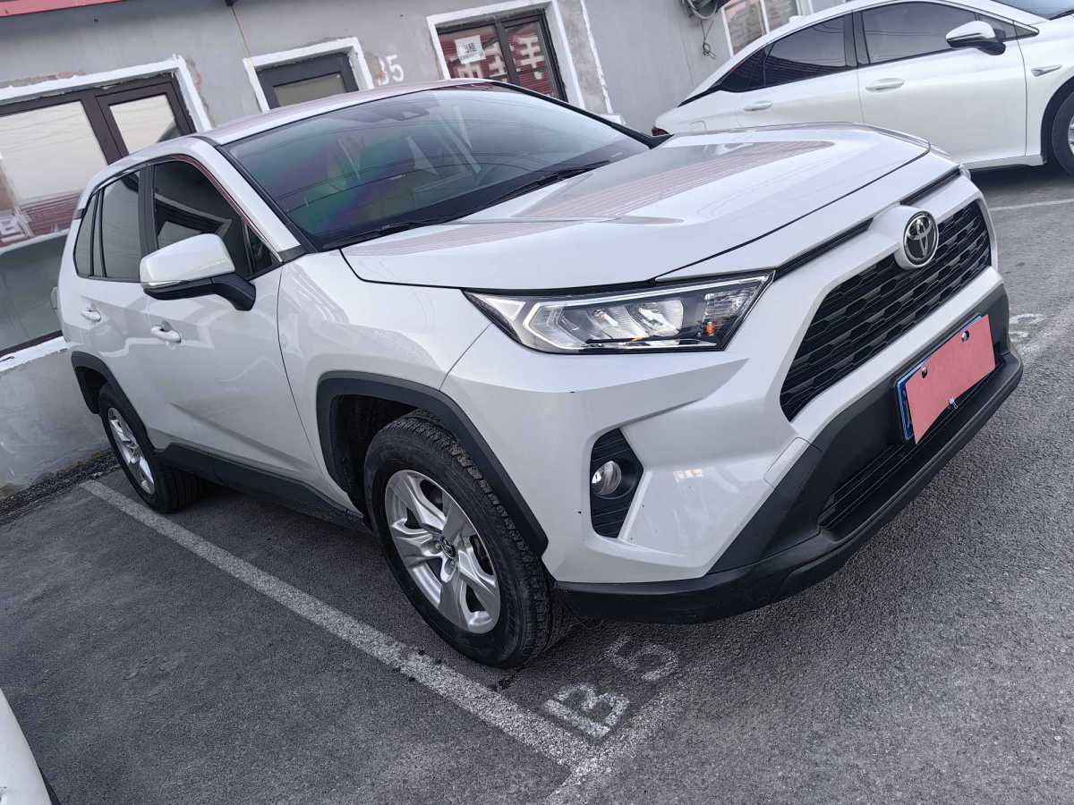 豐田 RAV4  2018款 榮放 2.0L CVT兩驅(qū)都市版圖片