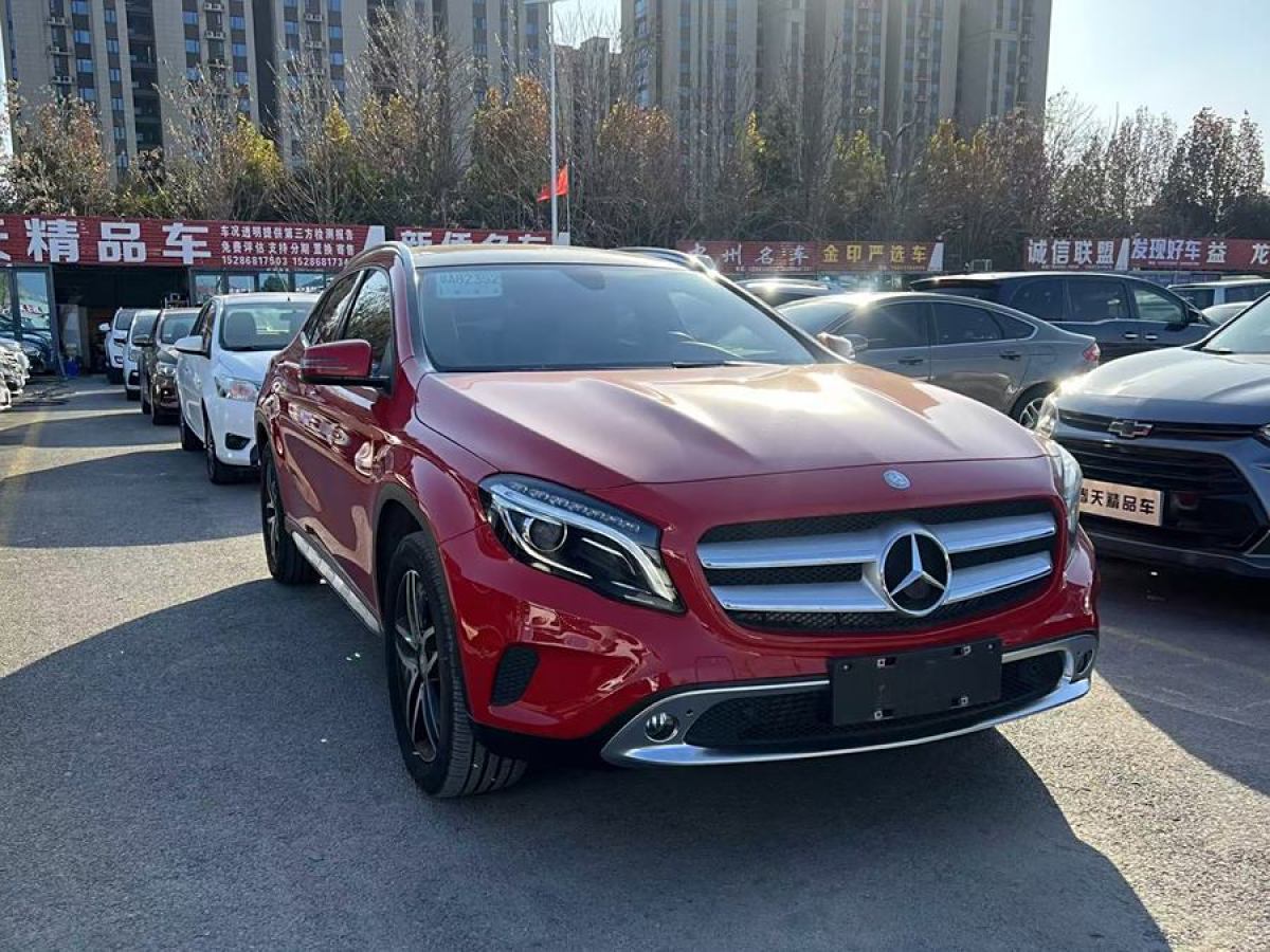 奔馳 奔馳GLA  2017款 GLA 220 4MATIC 時(shí)尚型圖片