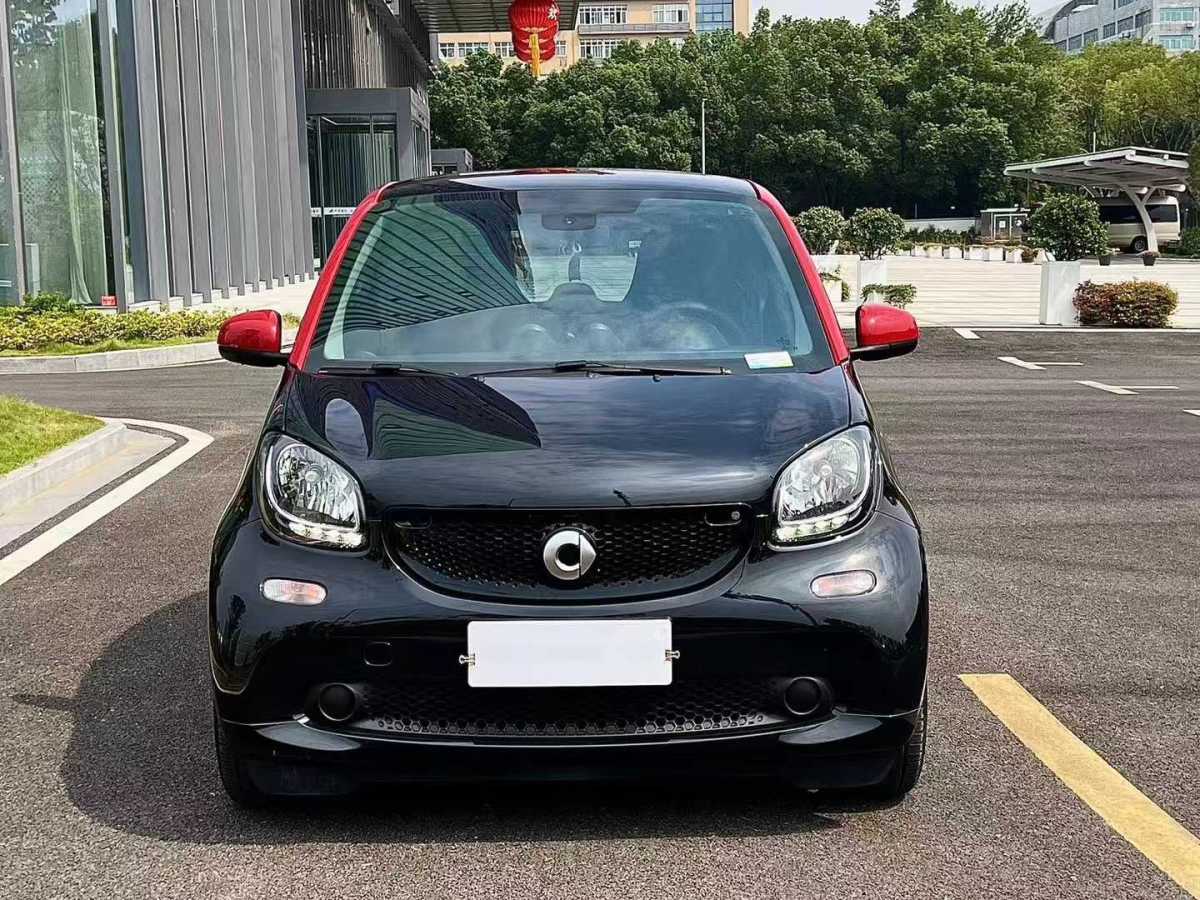 2019年11月smart fortwo  2019款 0.9T 66千瓦硬頂風(fēng)擎版 國VI