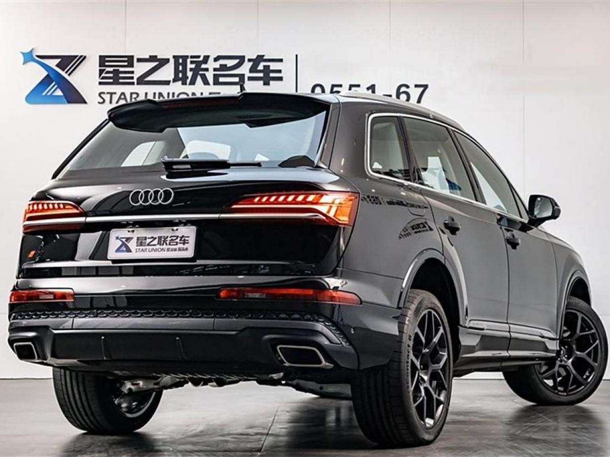 奧迪 奧迪Q7  2024款 55 TFSI quattro S line運(yùn)動型圖片