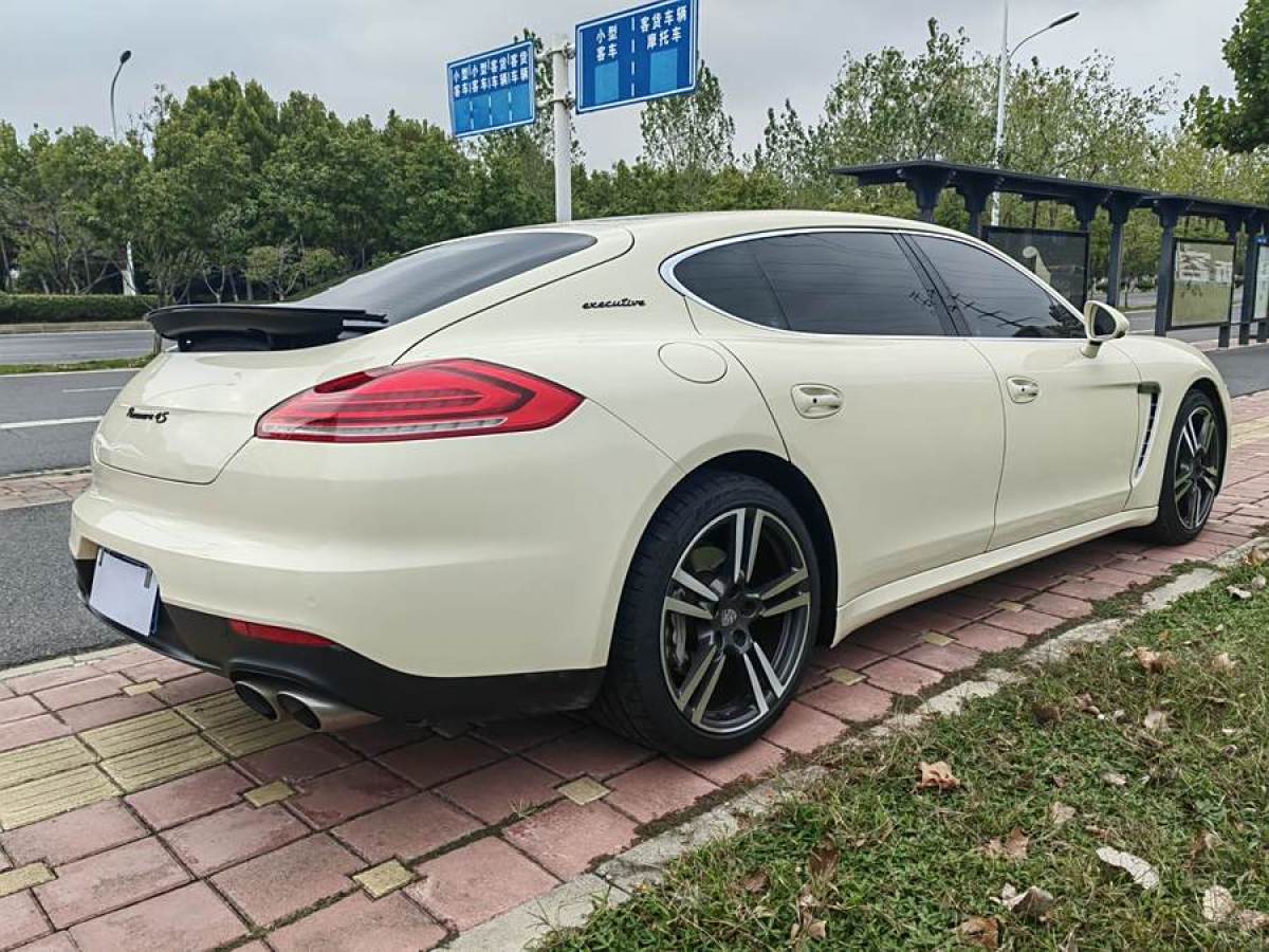 保時(shí)捷 Panamera  2014款 Panamera 4S Executive 3.0T圖片