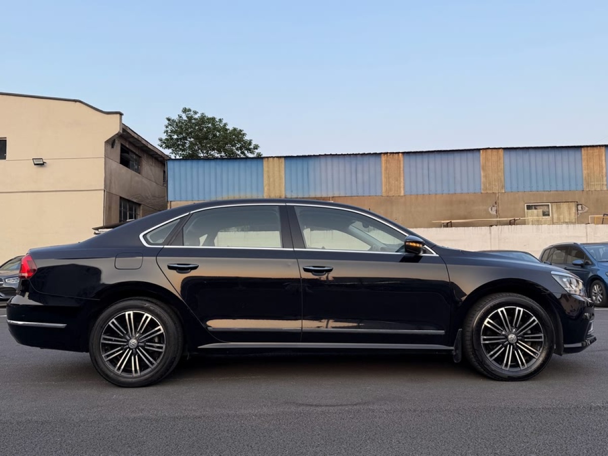 大眾 帕薩特  2017款 330TSI DSG御尊版圖片