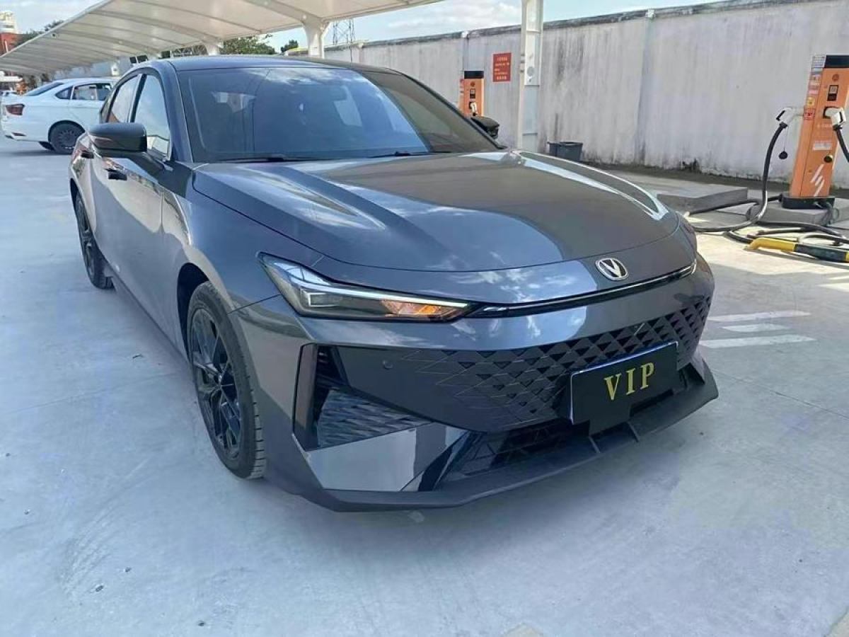 長(zhǎng)安 長(zhǎng)安UNI-V  2022款 1.5T 卓越型圖片