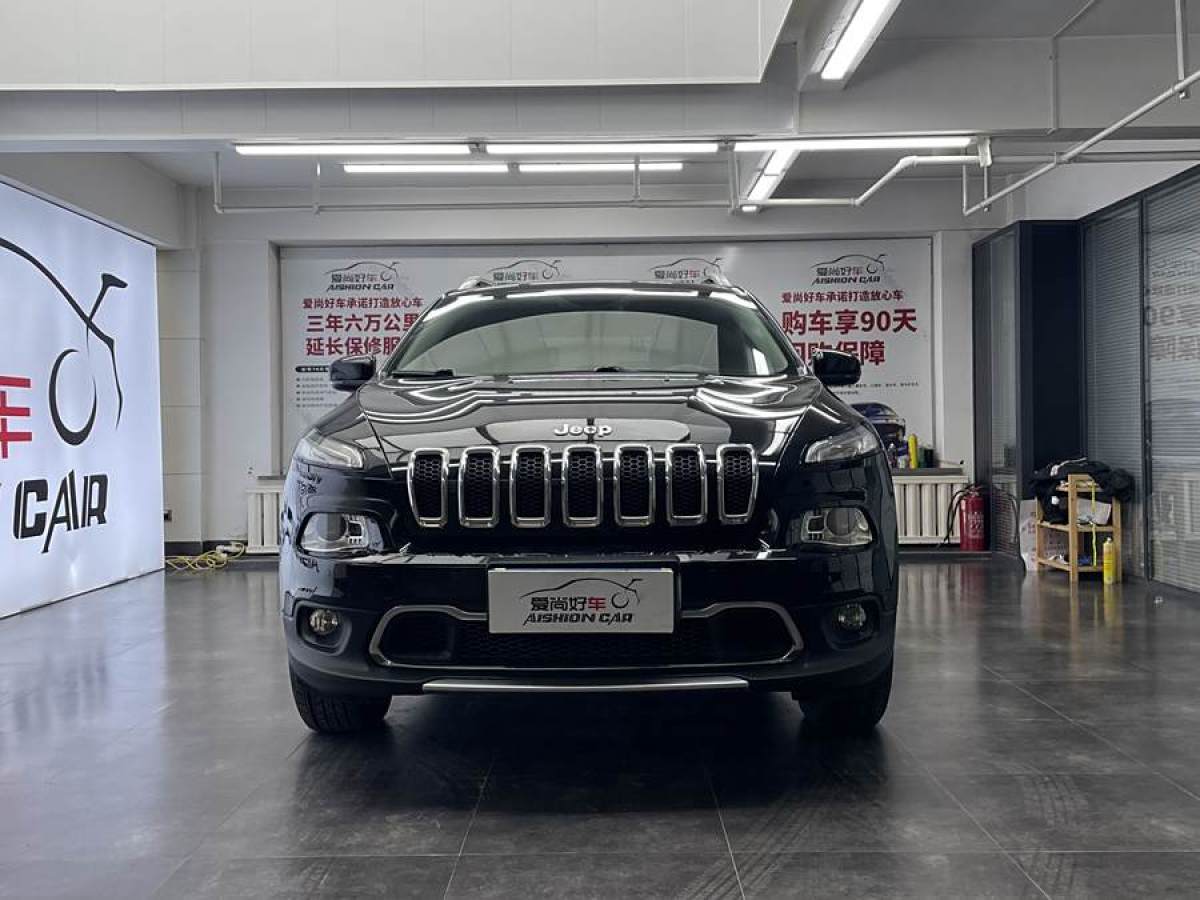 Jeep 自由光  2016款 2.4L 專業(yè)智能版圖片