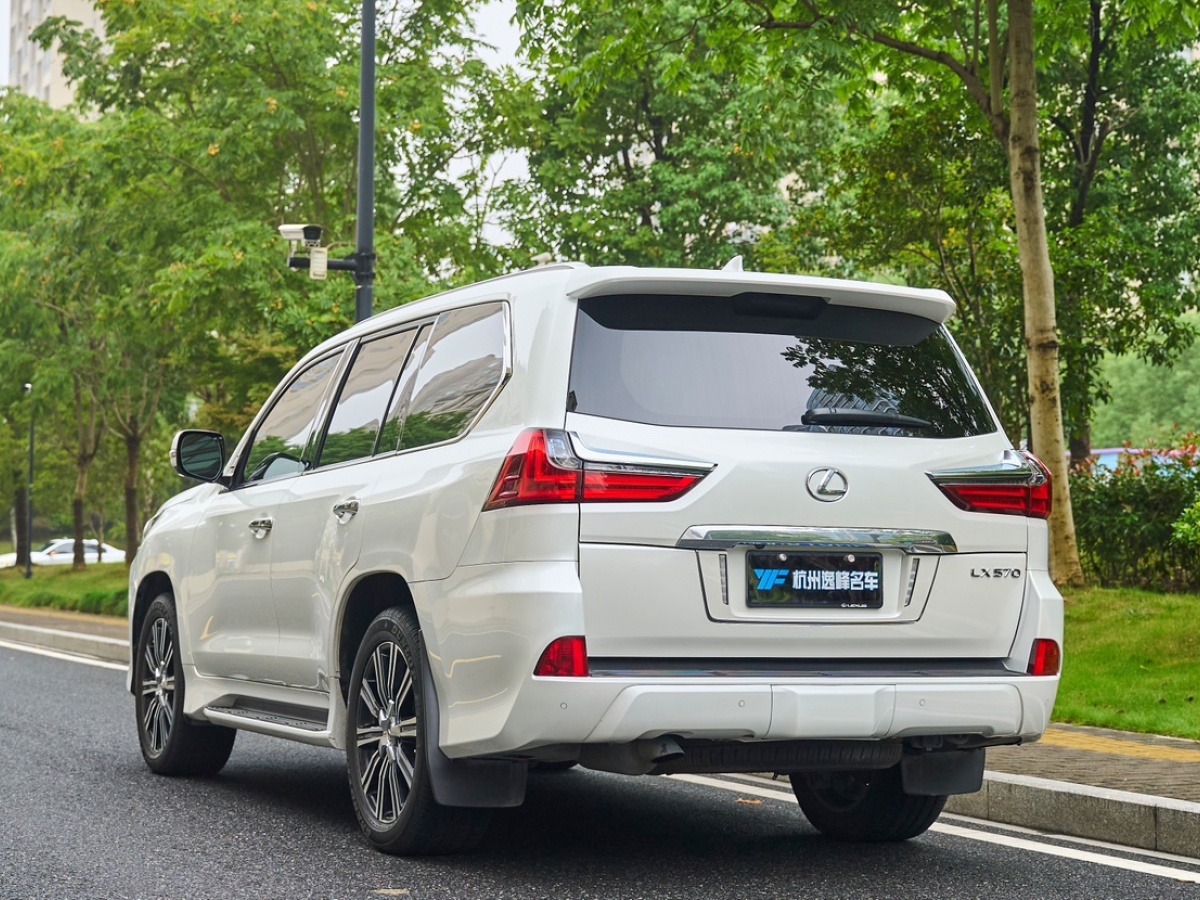 2019年5月雷克薩斯 LX  2019款 570 尊貴豪華版