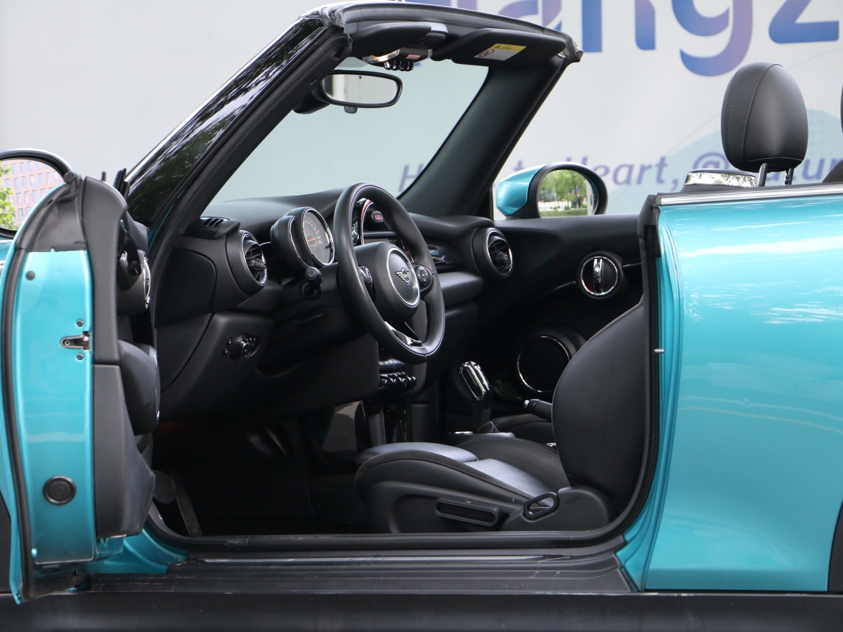 MINI MINI  2019款 1.5T COOPER CABRIO 經(jīng)典派圖片