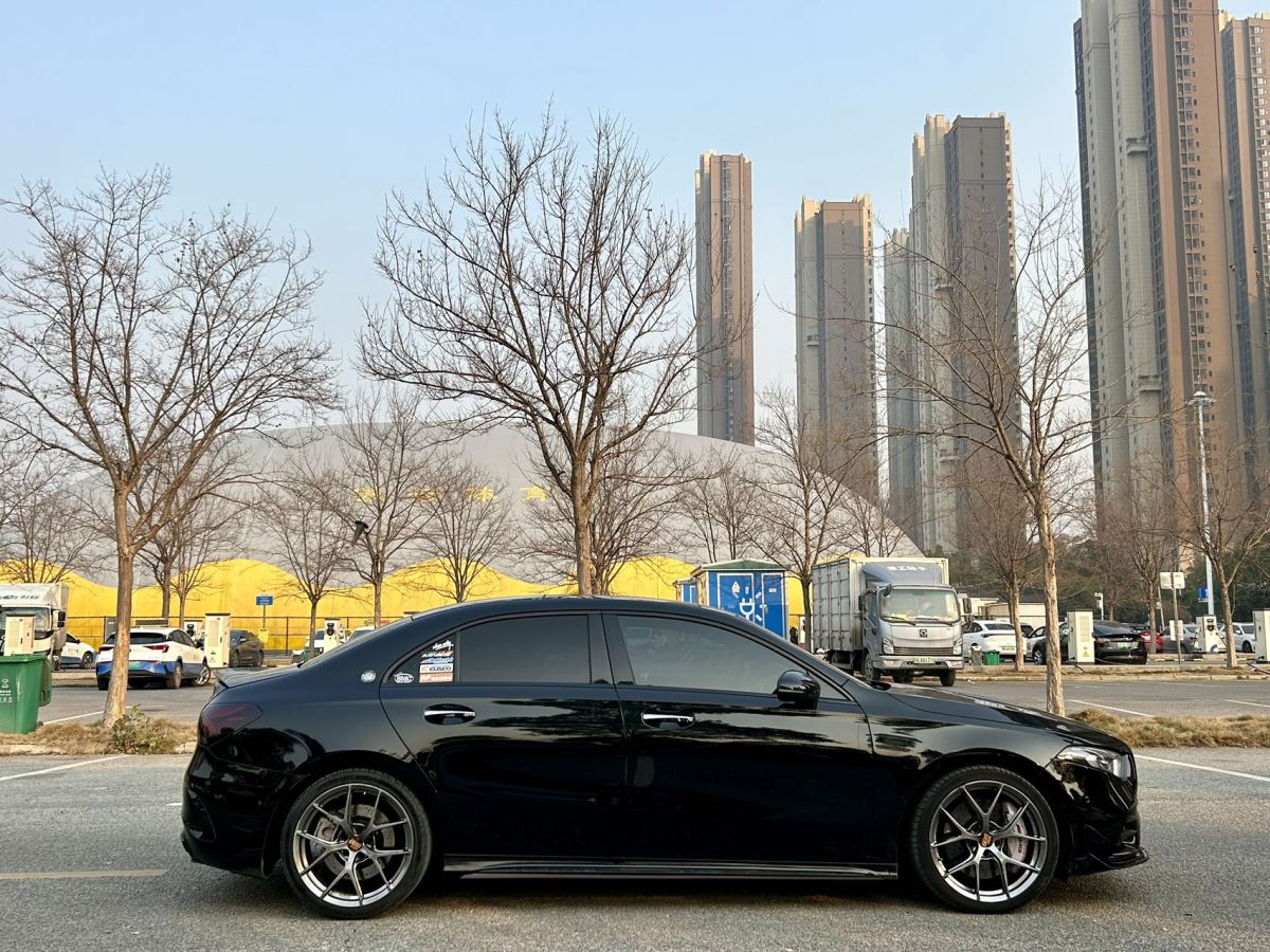 奔馳 奔馳A級(jí)AMG  2020款 AMG A 35 4MATIC圖片