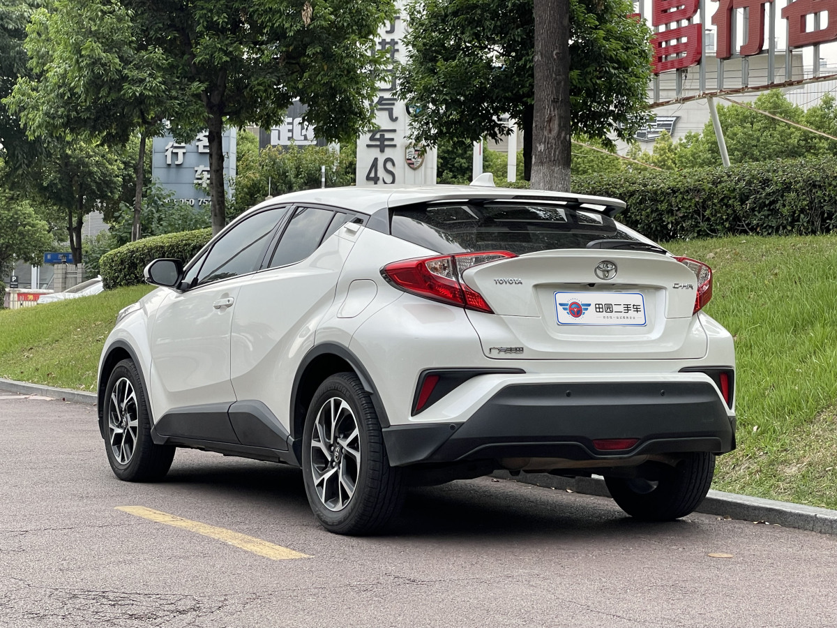 豐田 C-HR  2020款 2.0L 豪華版圖片