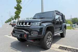 BJ40 北京 PLUS 2.0T 自動四驅(qū)城市獵人版