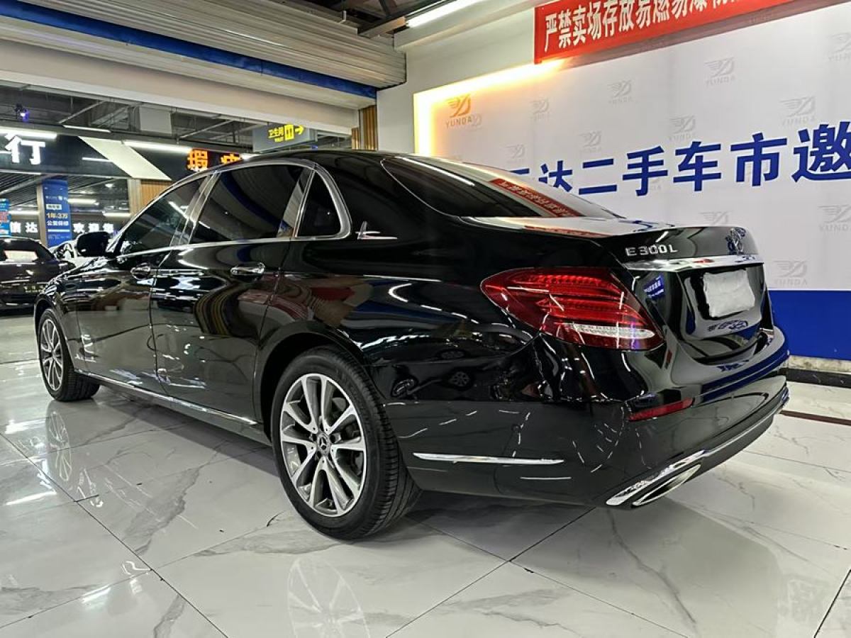 奔馳 奔馳E級(jí)  2018款 改款 E 300 L 豪華型圖片