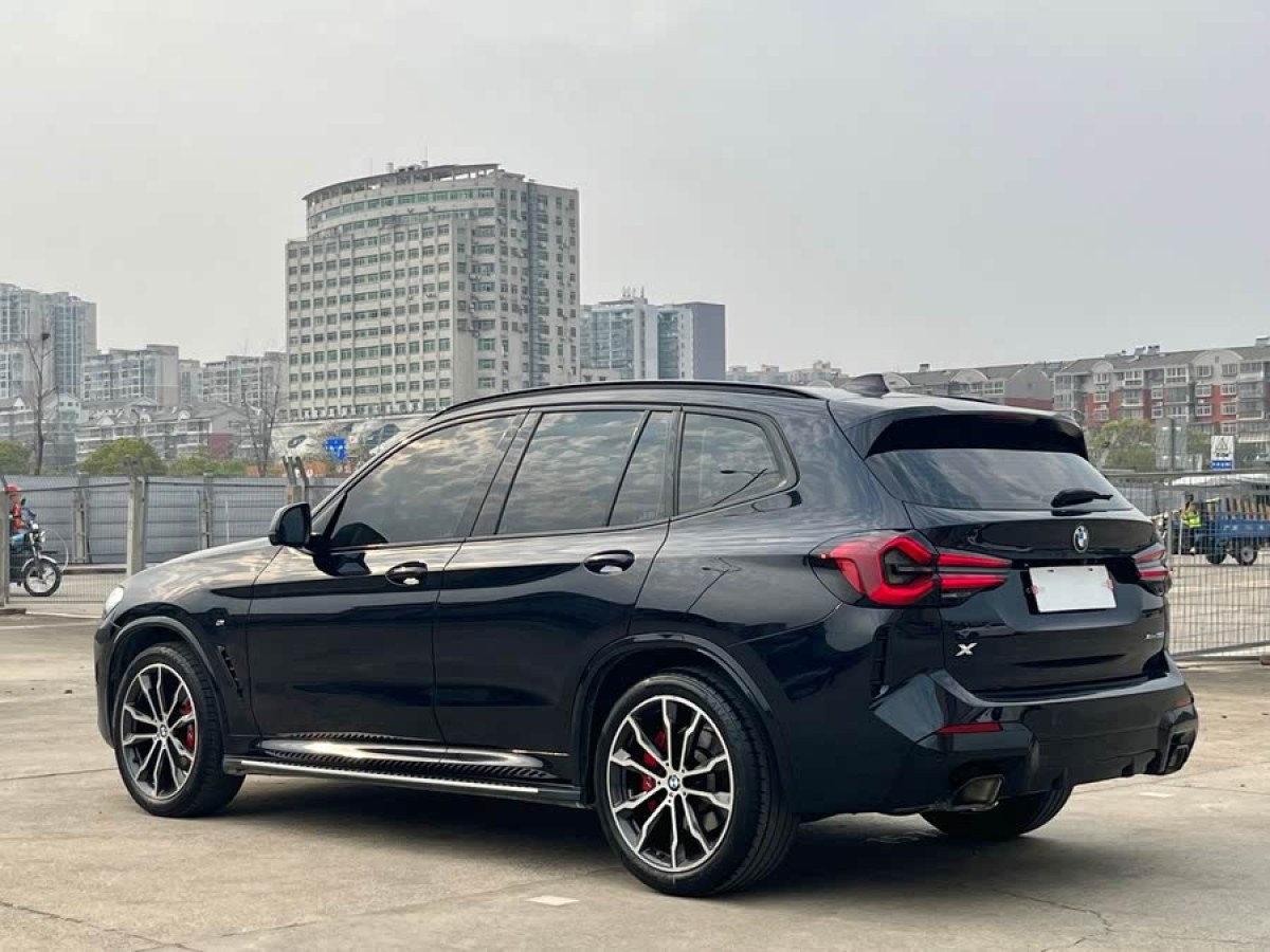寶馬 寶馬X3  2022款 xDrive30i 領(lǐng)先型 M曜夜套裝圖片