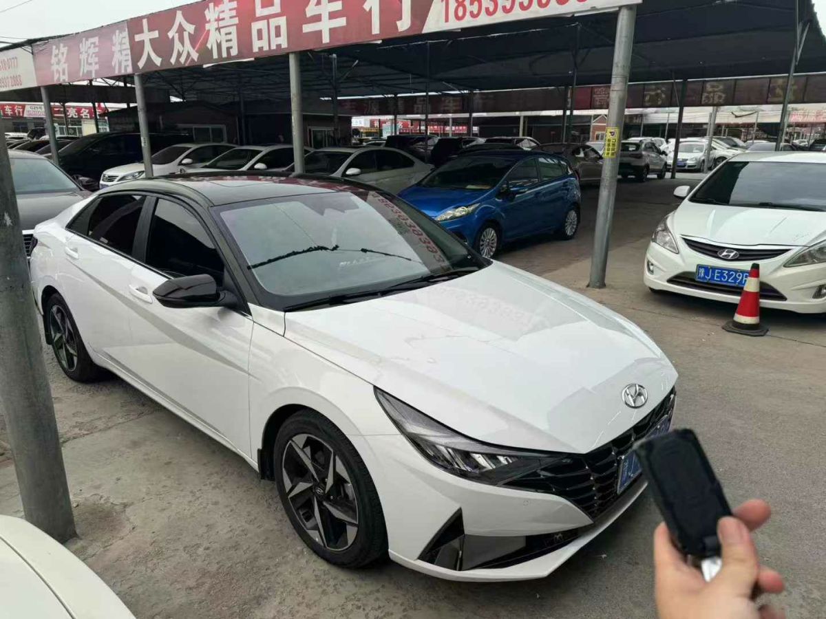 現(xiàn)代 伊蘭特  2022款 1.5L CVT 20周年紀念款圖片