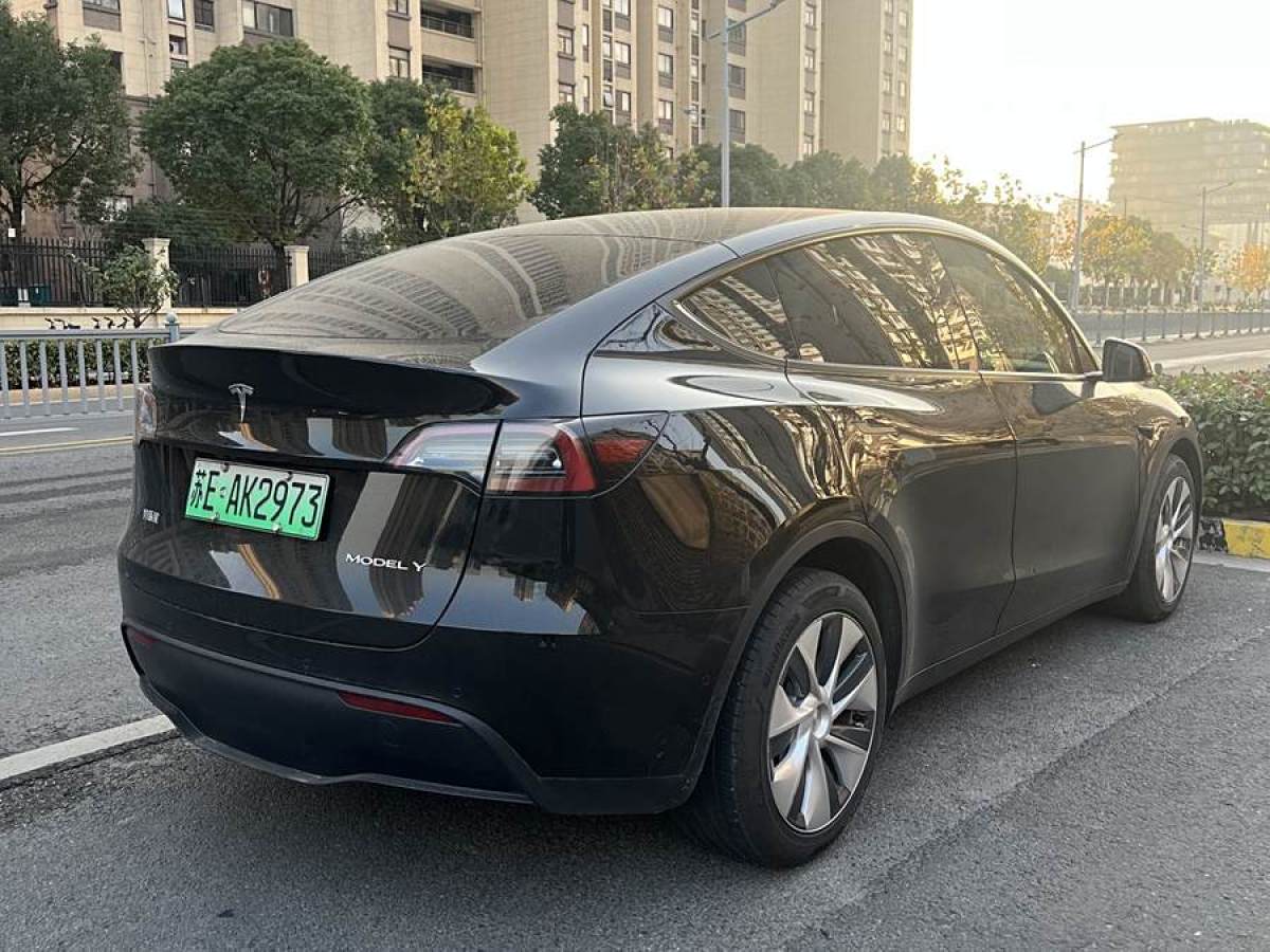 特斯拉 Model 3  2023款 長續(xù)航煥新版 雙電機(jī)全輪驅(qū)動(dòng)圖片