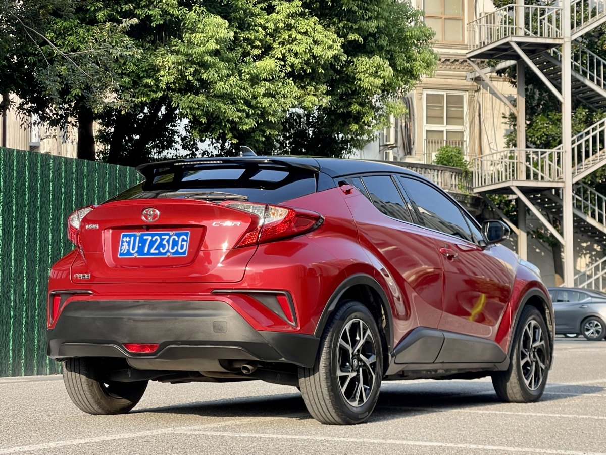 2020年4月豐田 C-HR  2020款 2.0L 領(lǐng)先版