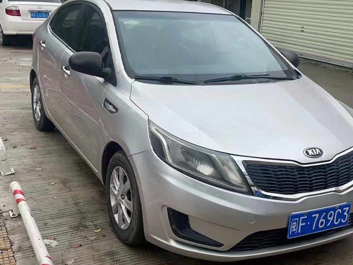 啟辰 R50  2013款 1.6L 北斗導(dǎo)航版圖片