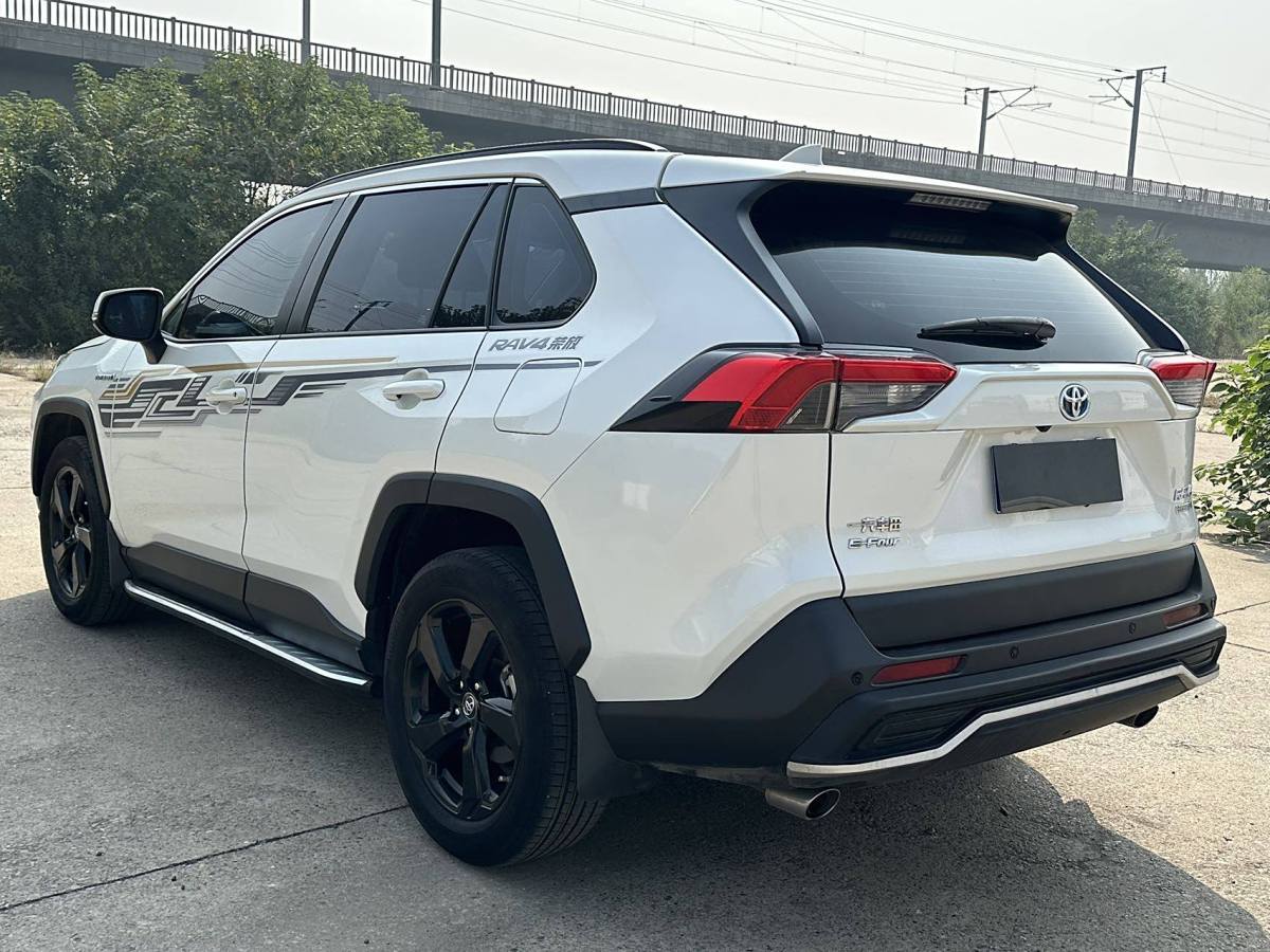 豐田 RAV4榮放  2023款 雙擎 2.5L E-CVT四驅(qū)精英Plus版圖片