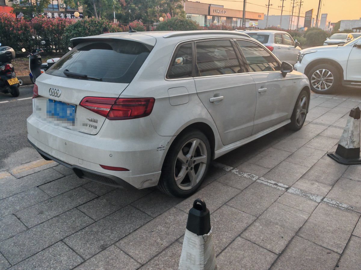 奧迪 奧迪A3  2019款 Sportback 35 TFSI 時(shí)尚型 國(guó)VI圖片