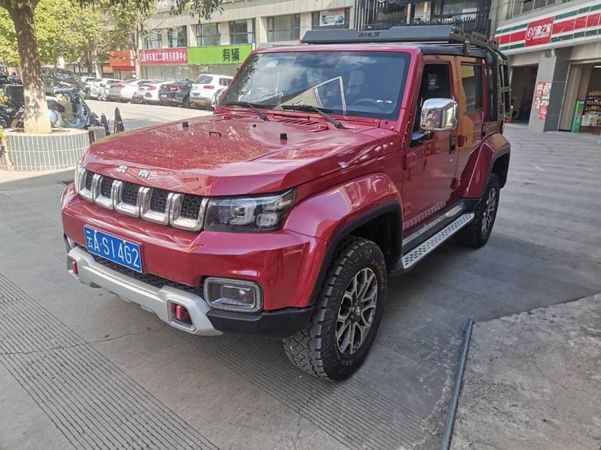 北京 BJ40  2018款 PLUS 2.0T 自動(dòng)四驅(qū)城市獵人版圖片