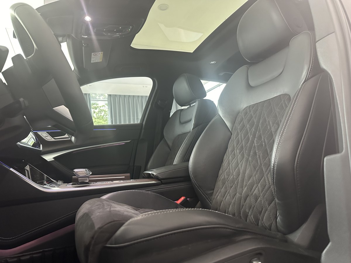 2022年9月奧迪 奧迪A6L  2022款 55 TFSI quattro 尊享動(dòng)感型